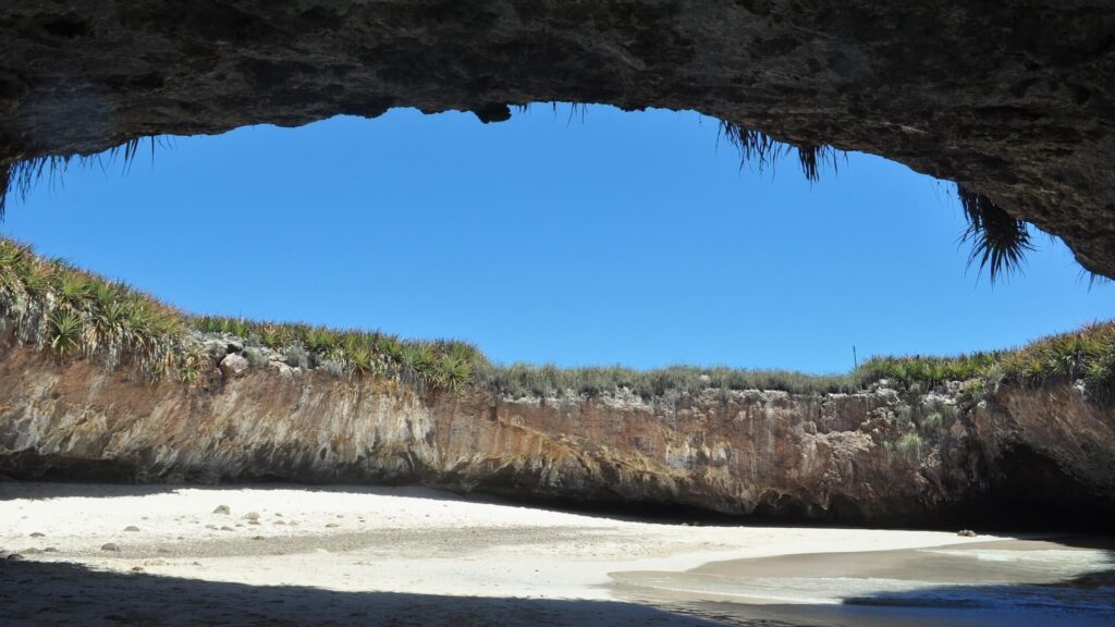 the hidden beach